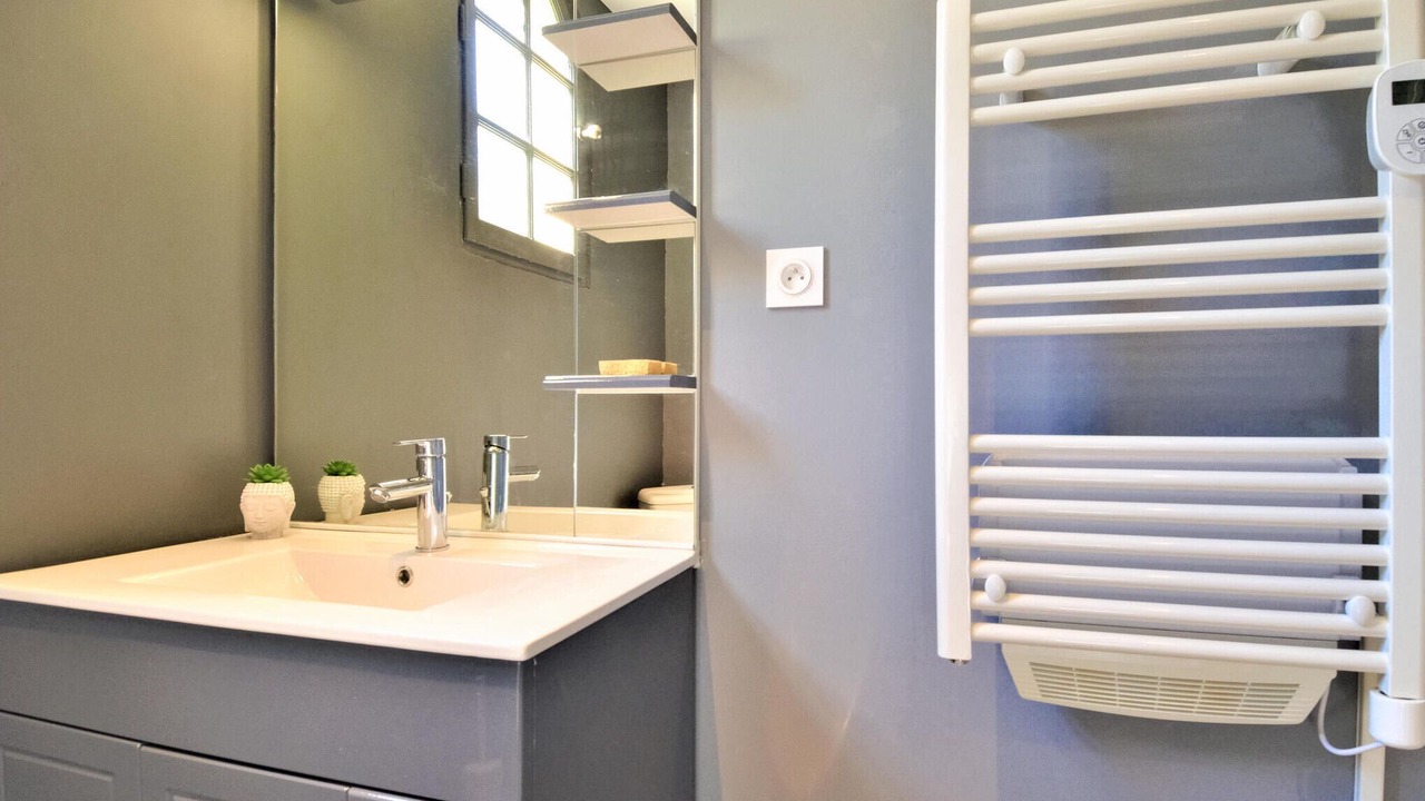Photo of Bathroom in Mornas