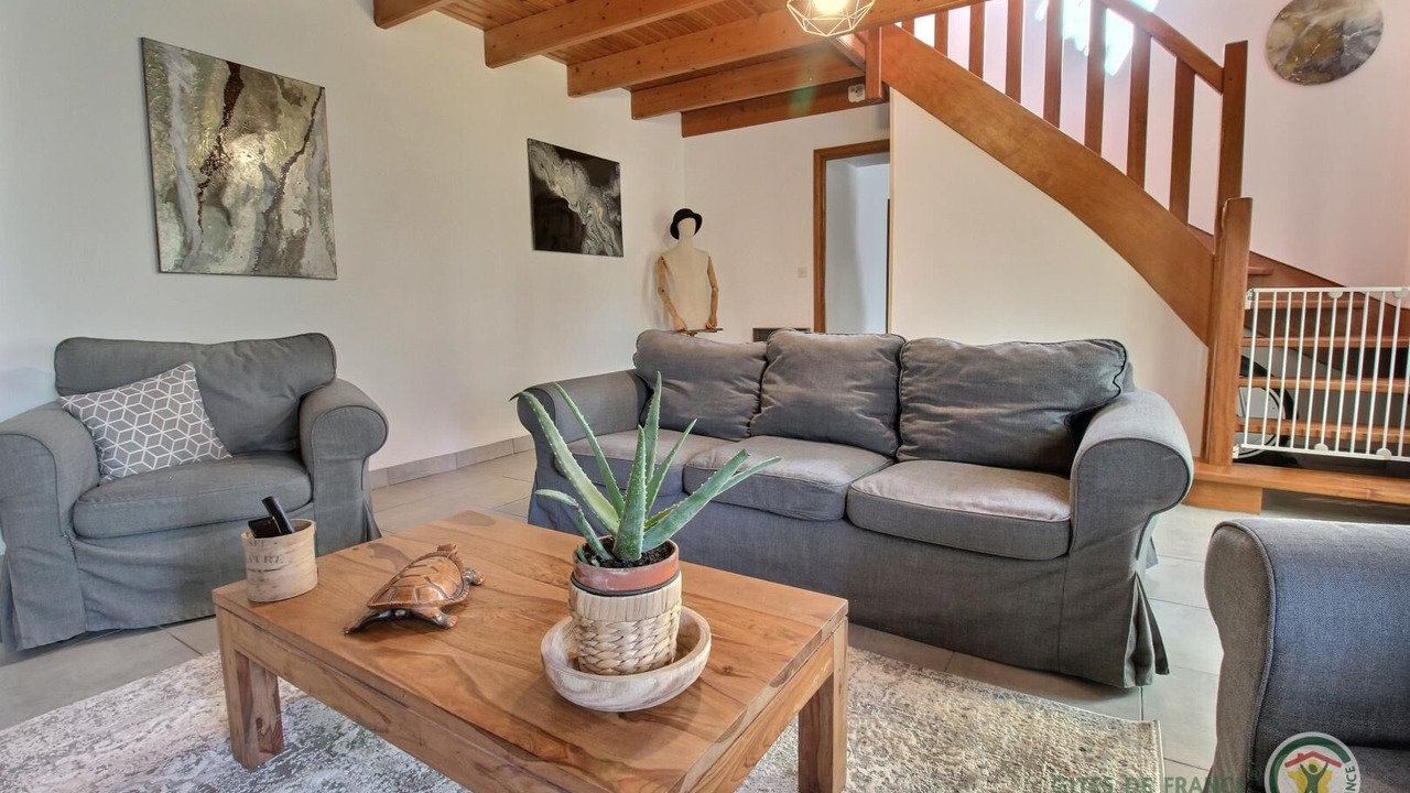 Photo of Livingroom in Guingamp-Paimpol Armor-Argoat Agglomeration