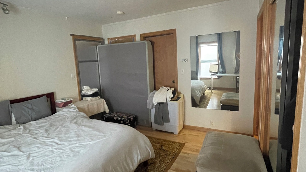 Photo of Bedroom in Mount Davidson Manor