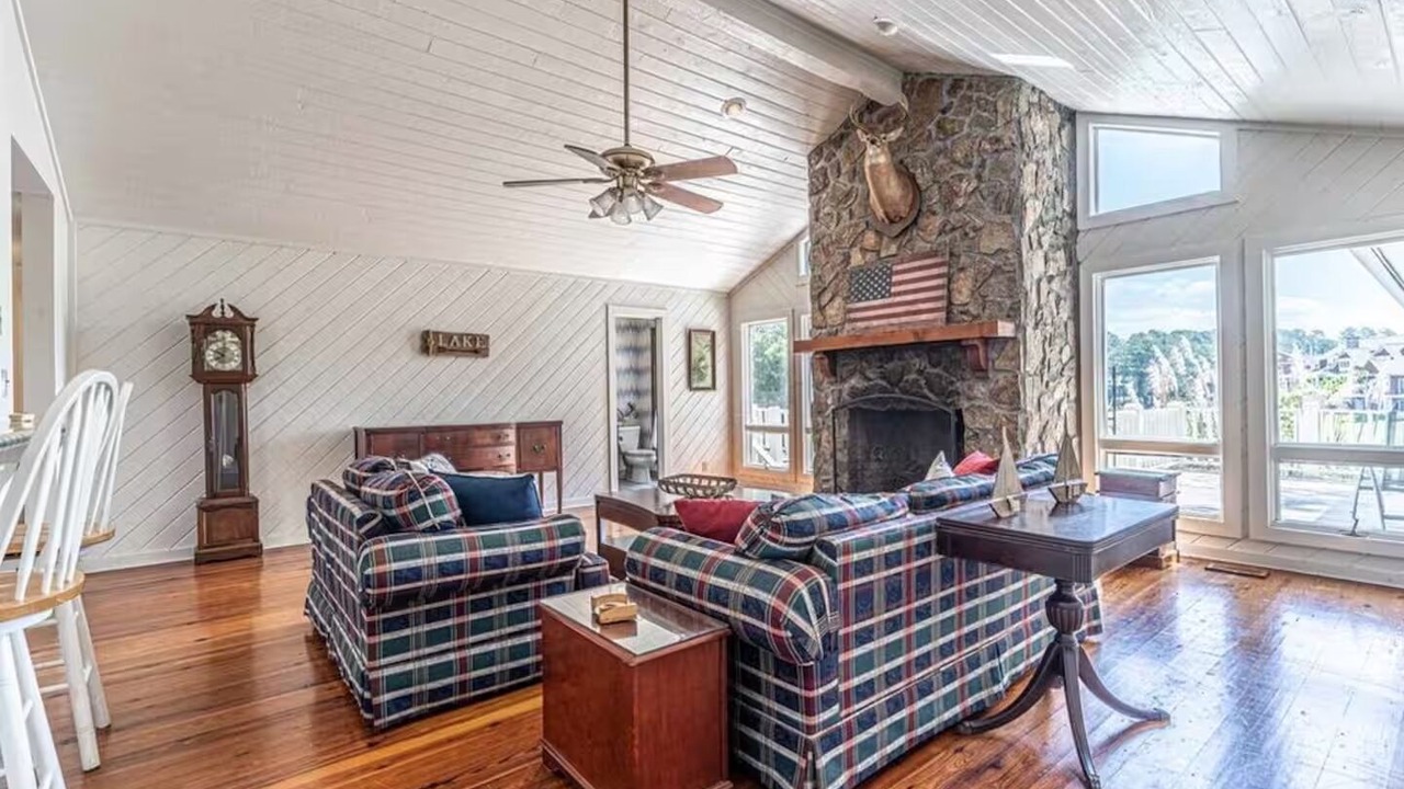 Photo of Livingroom in Milledgeville