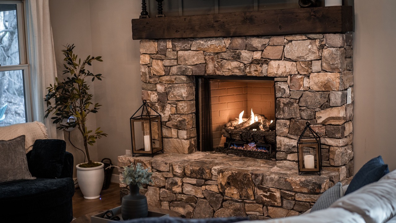 Photo of Livingroom in Chestnut Springs