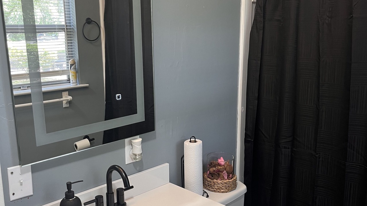 Photo of Bathroom in Kingsland