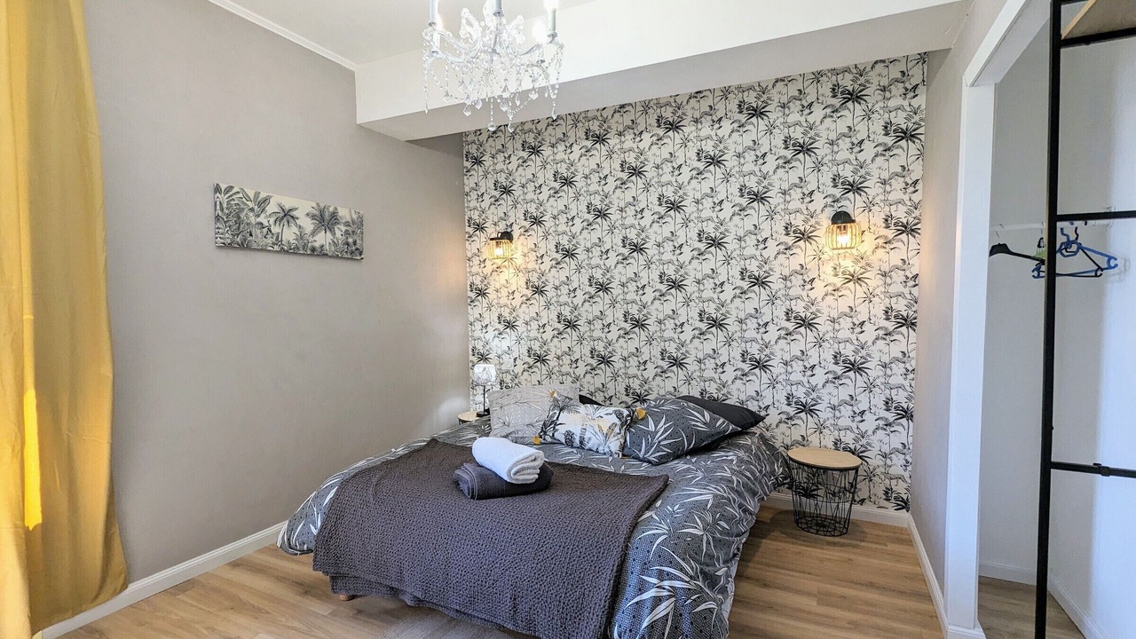 Photo of Bedroom in Douadic