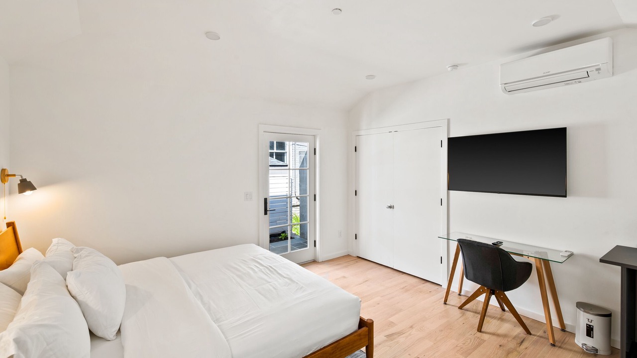 Photo of Bedroom in North Downtown