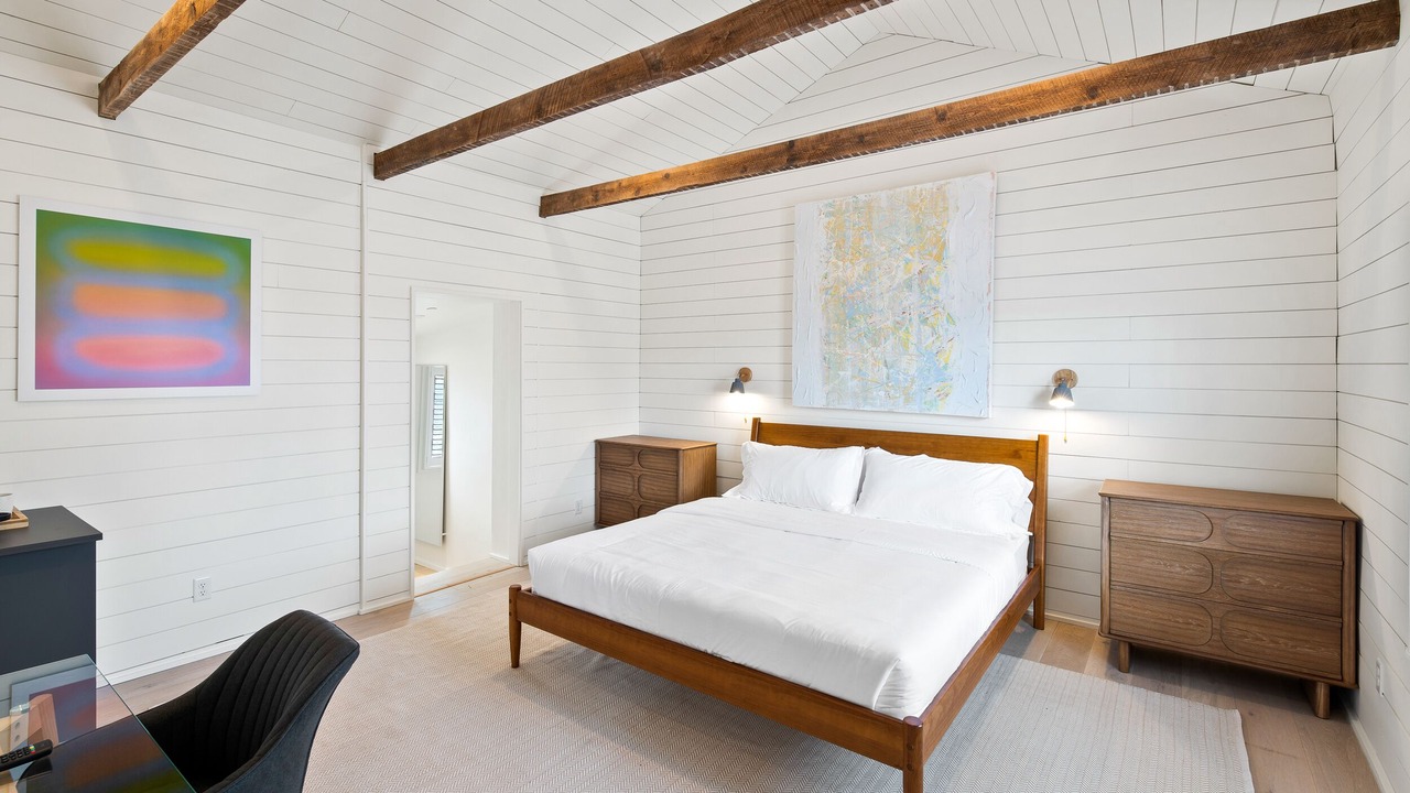 Photo of Bedroom in North Downtown