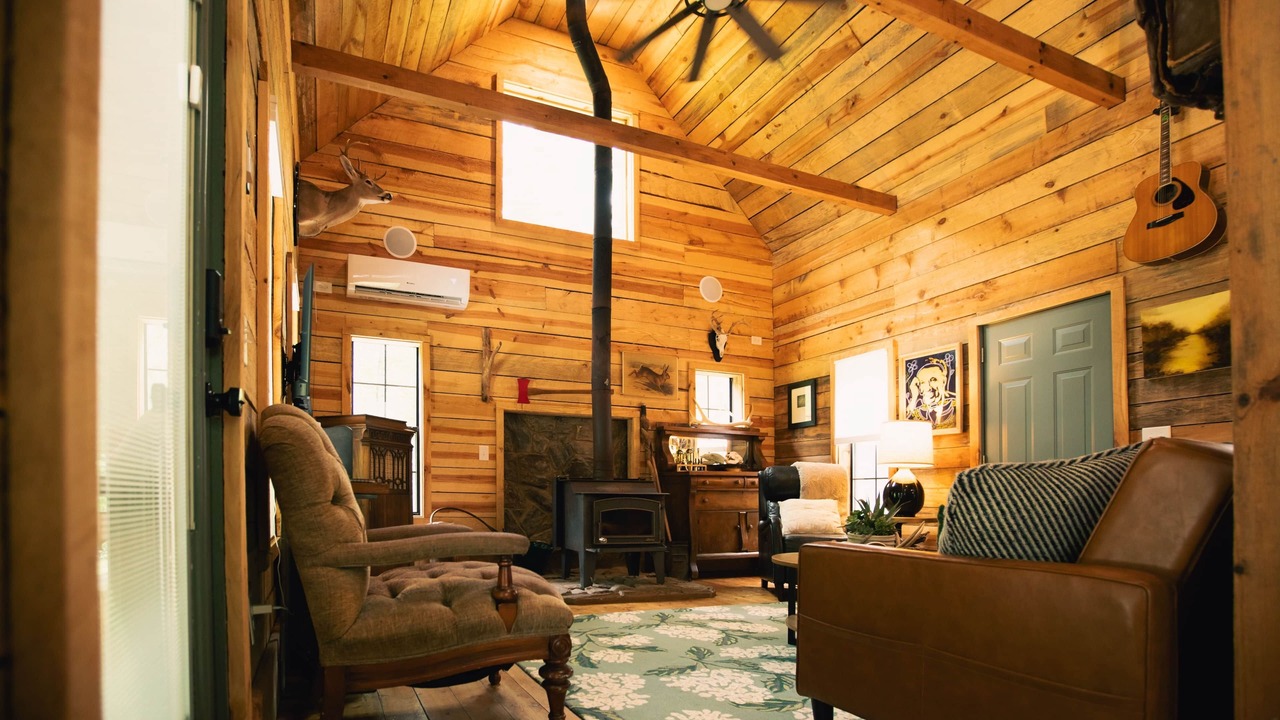 Photo of Livingroom in Dahlonega