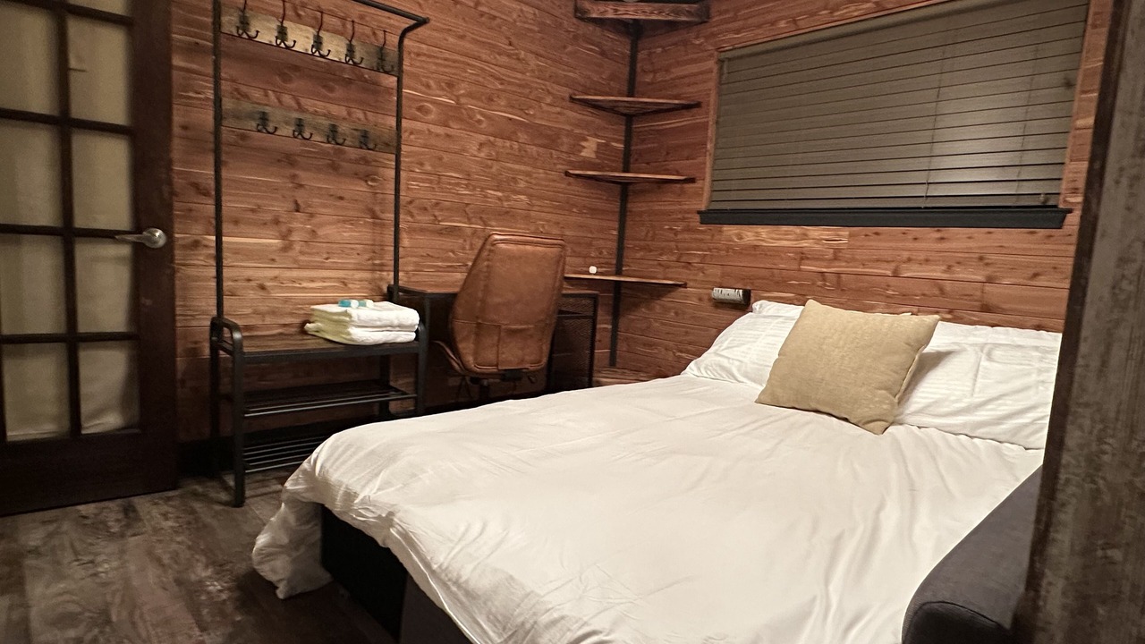 Photo of Bedroom in Madison Heights