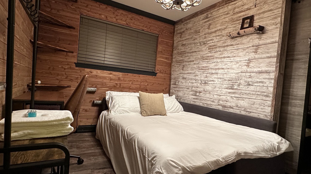 Photo of Bedroom in Madison Heights