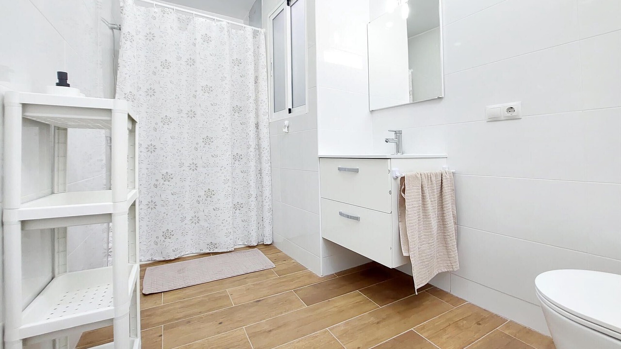Photo of Bathroom in Ador