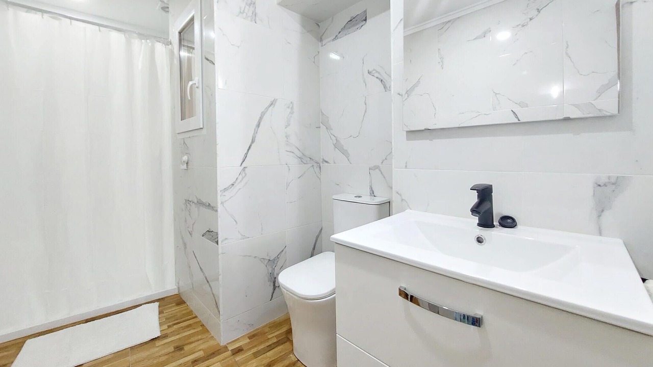 Photo of Bathroom in Ador