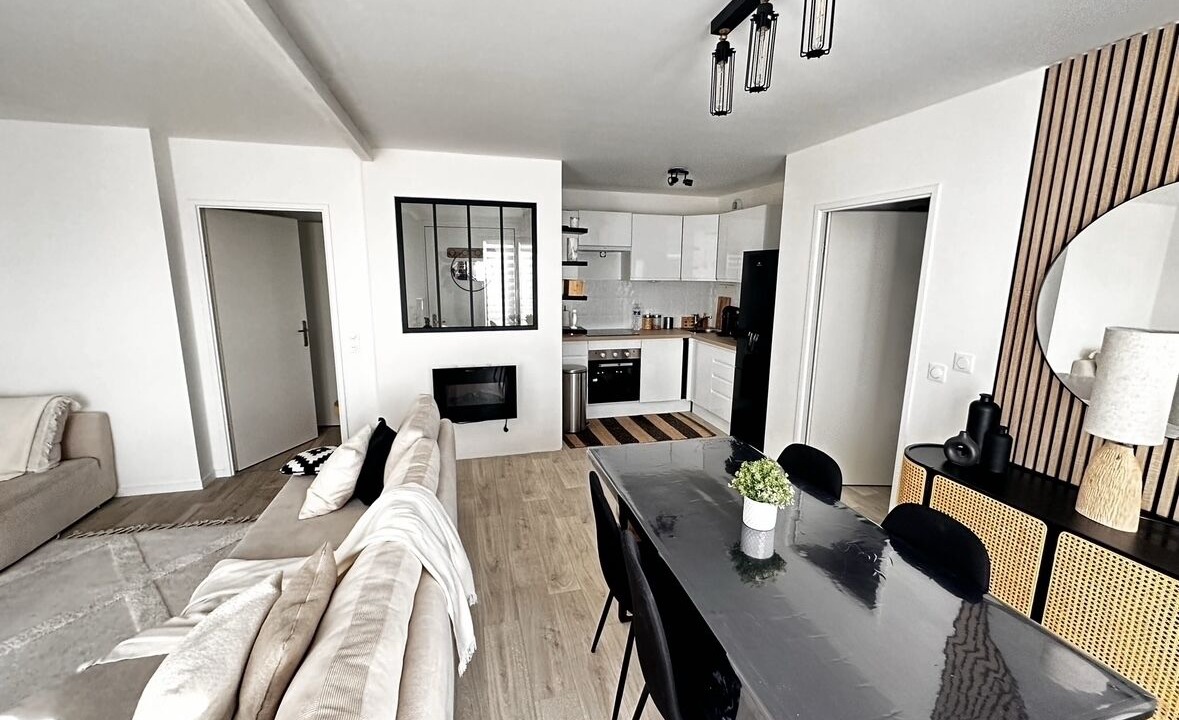 Photo of Livingroom in Le Bourget