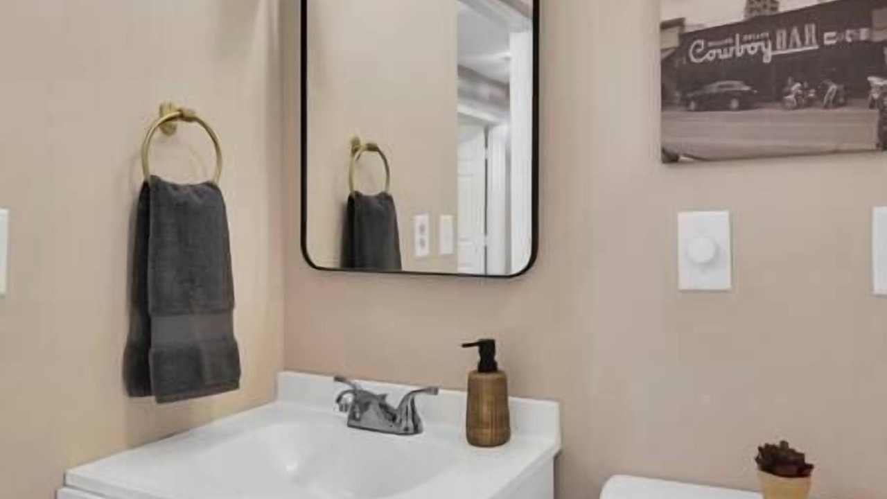 Photo of Bathroom in Ray