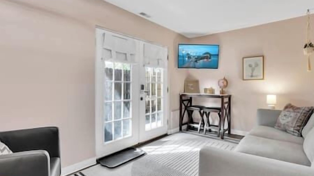 Photo of Livingroom in Ray