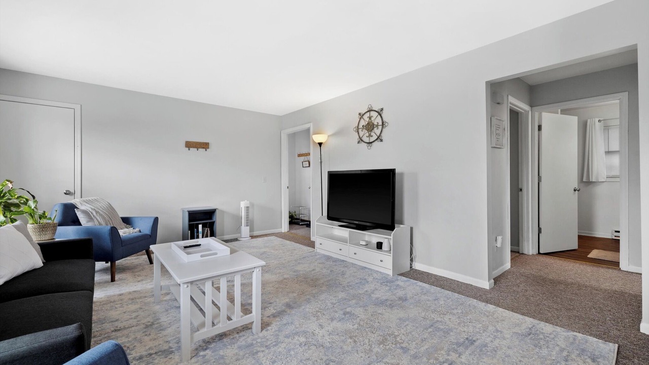 Photo of Livingroom in Burlington