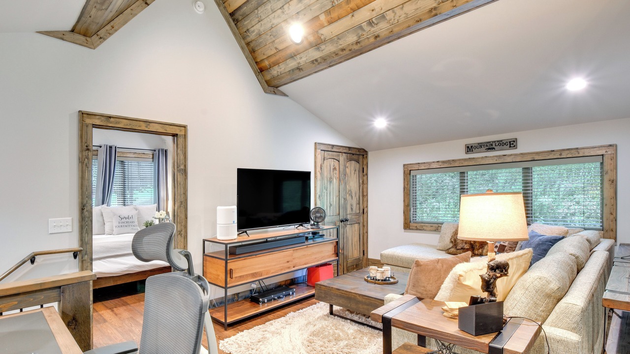 Photo of Livingroom in Glenville