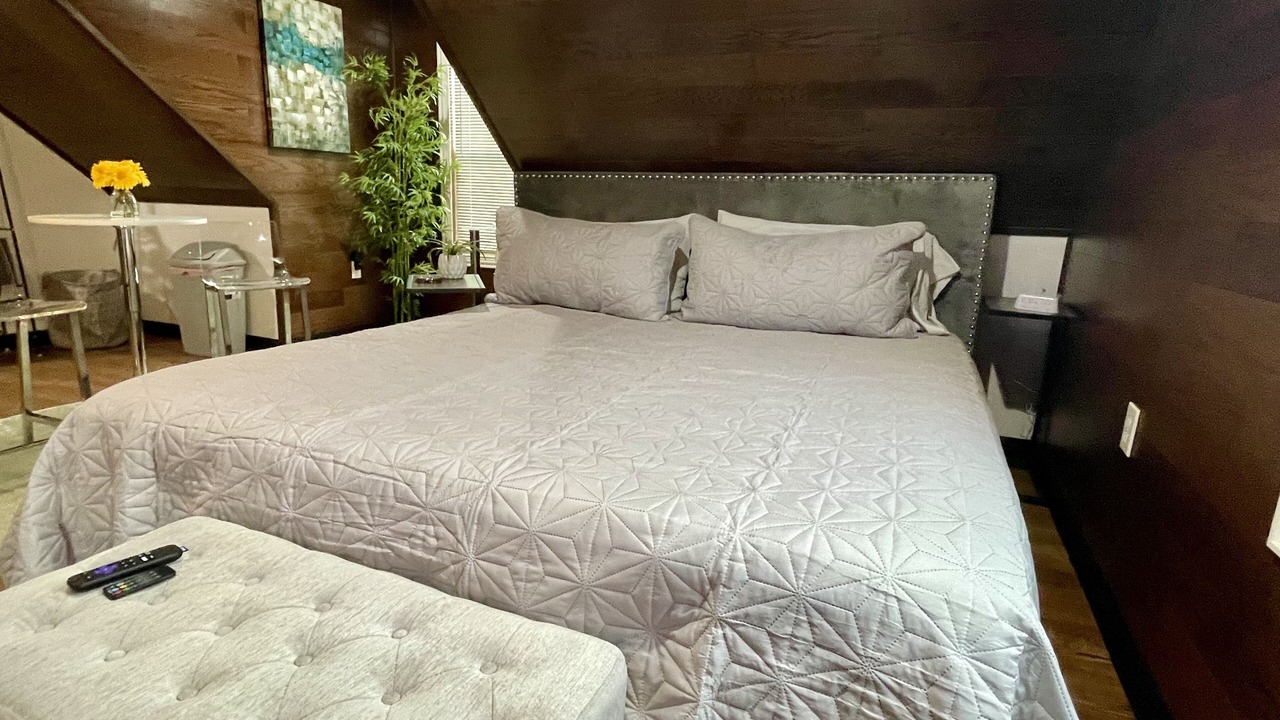 Photo of Bedroom in Humble