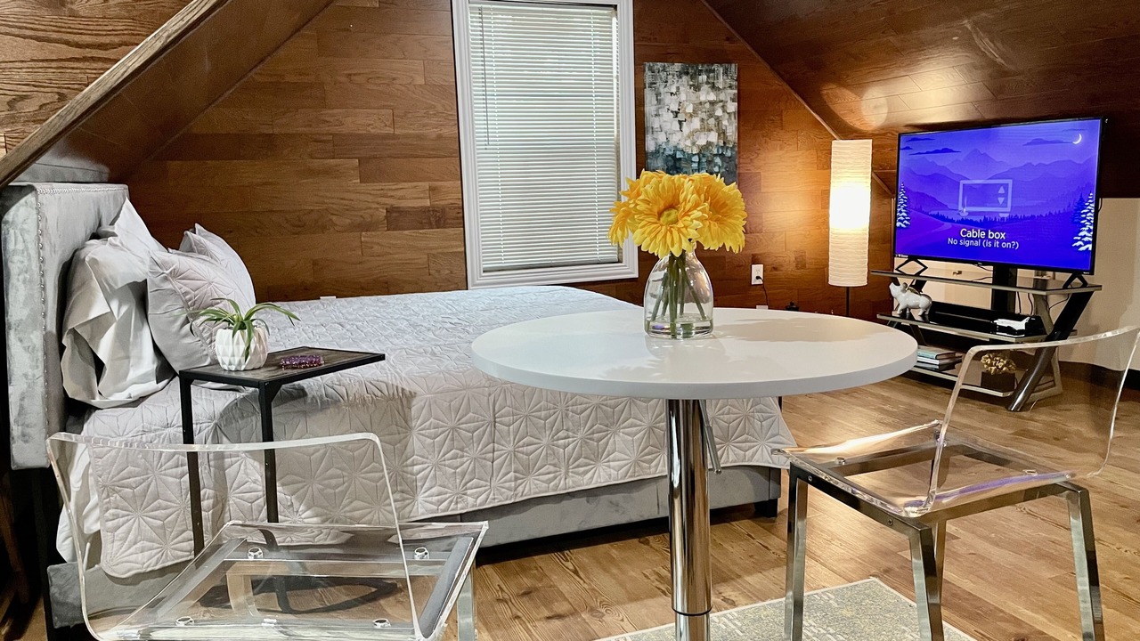 Photo of Bedroom in Humble