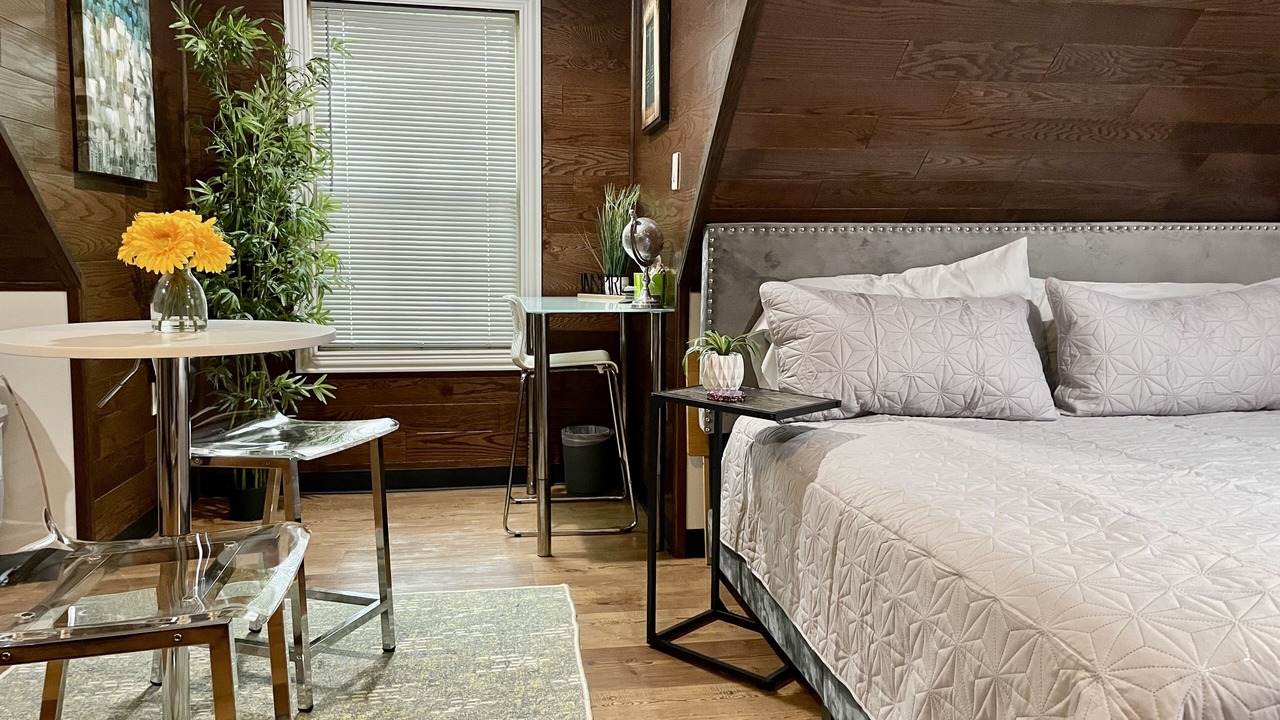Photo of Bedroom in Humble