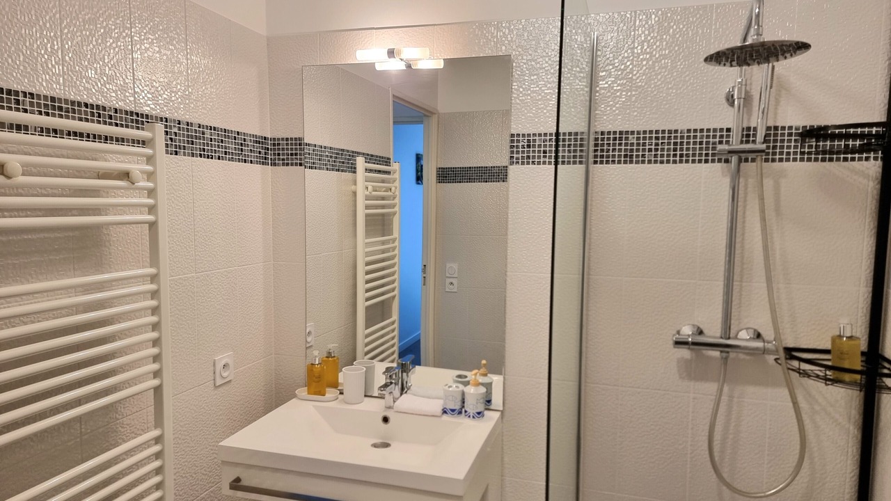 Photo of Bathroom in Honfleur