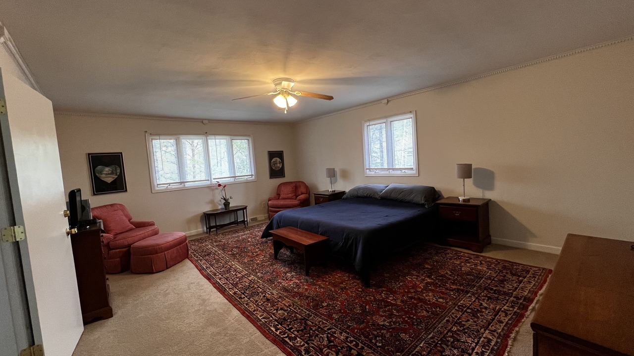 Photo of Bedroom in Salem