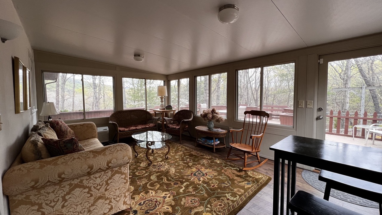 Photo of Livingroom in Salem