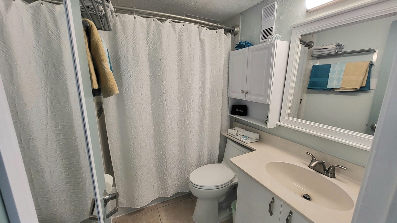 Photo of Bathroom in Lenox Park