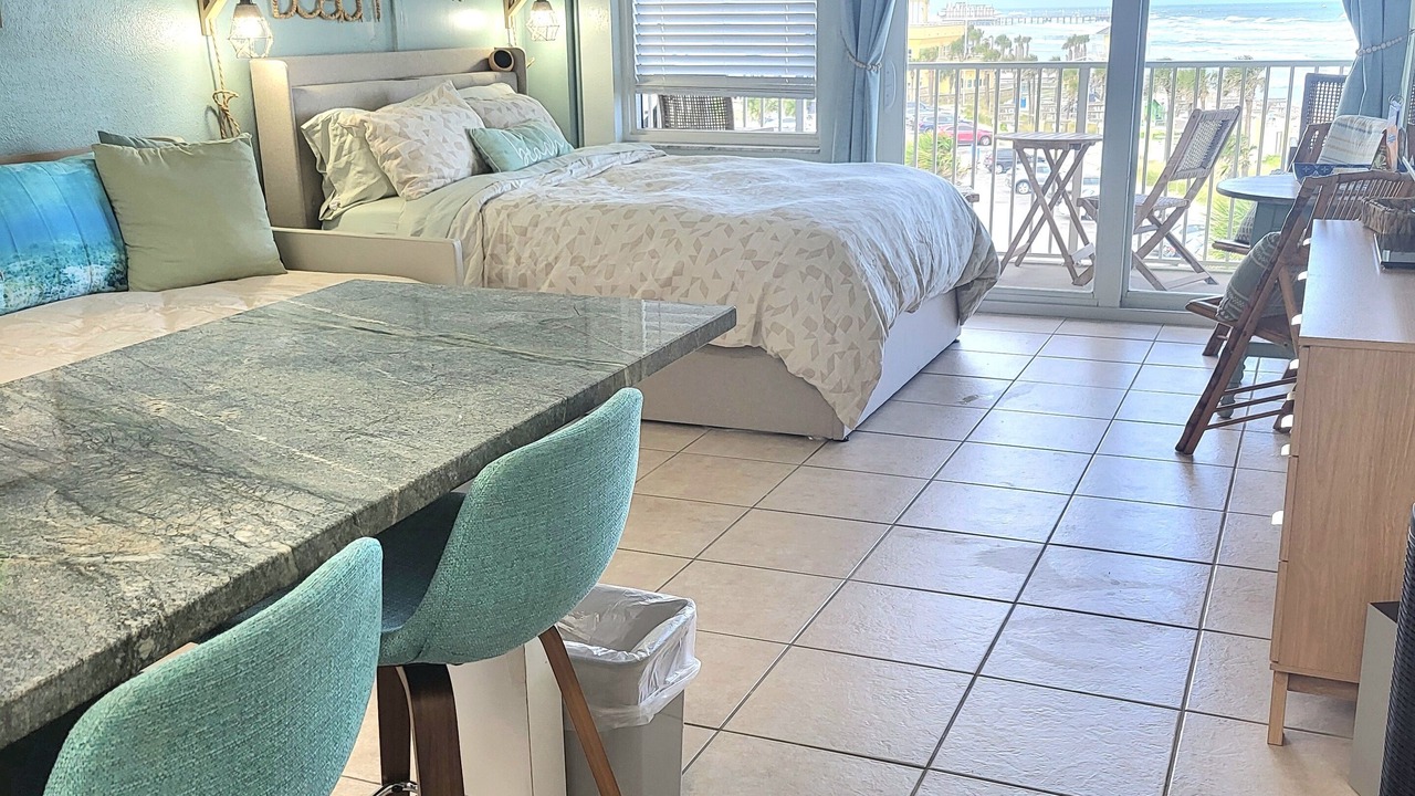 Photo of Bedroom in Lenox Park