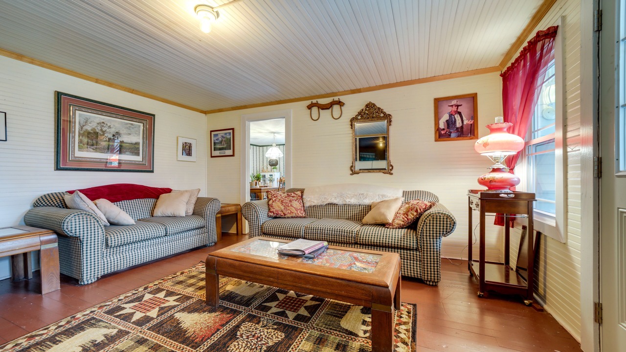 Photo of Livingroom in Clyde