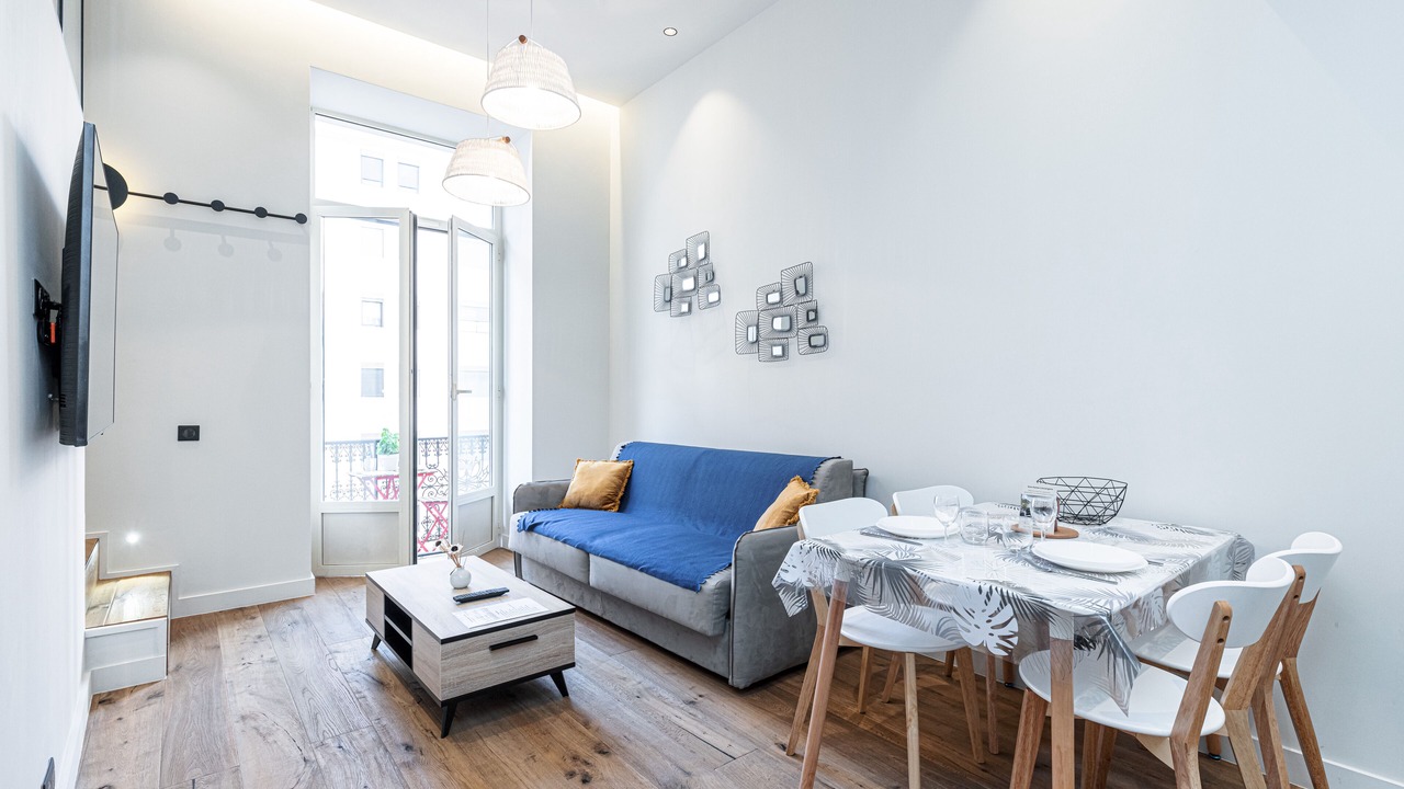 Photo of Livingroom in Jean-Medecin