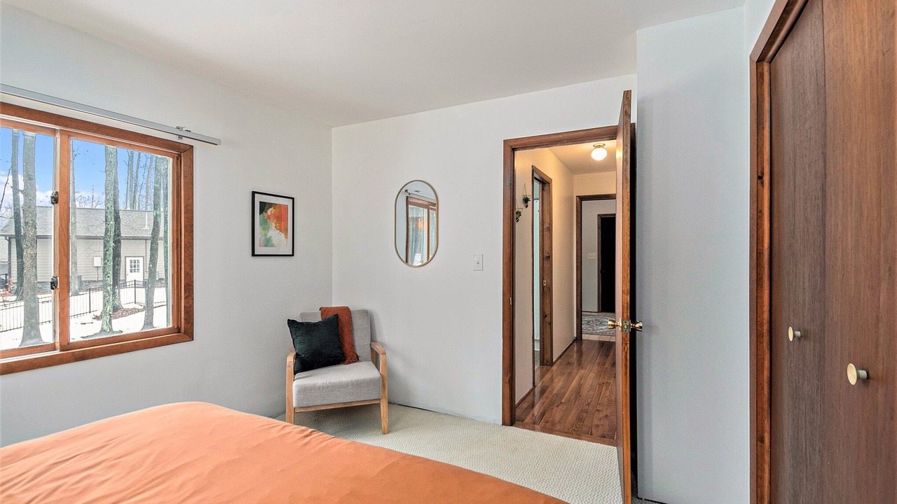 Photo of Bedroom in Higgins Lake