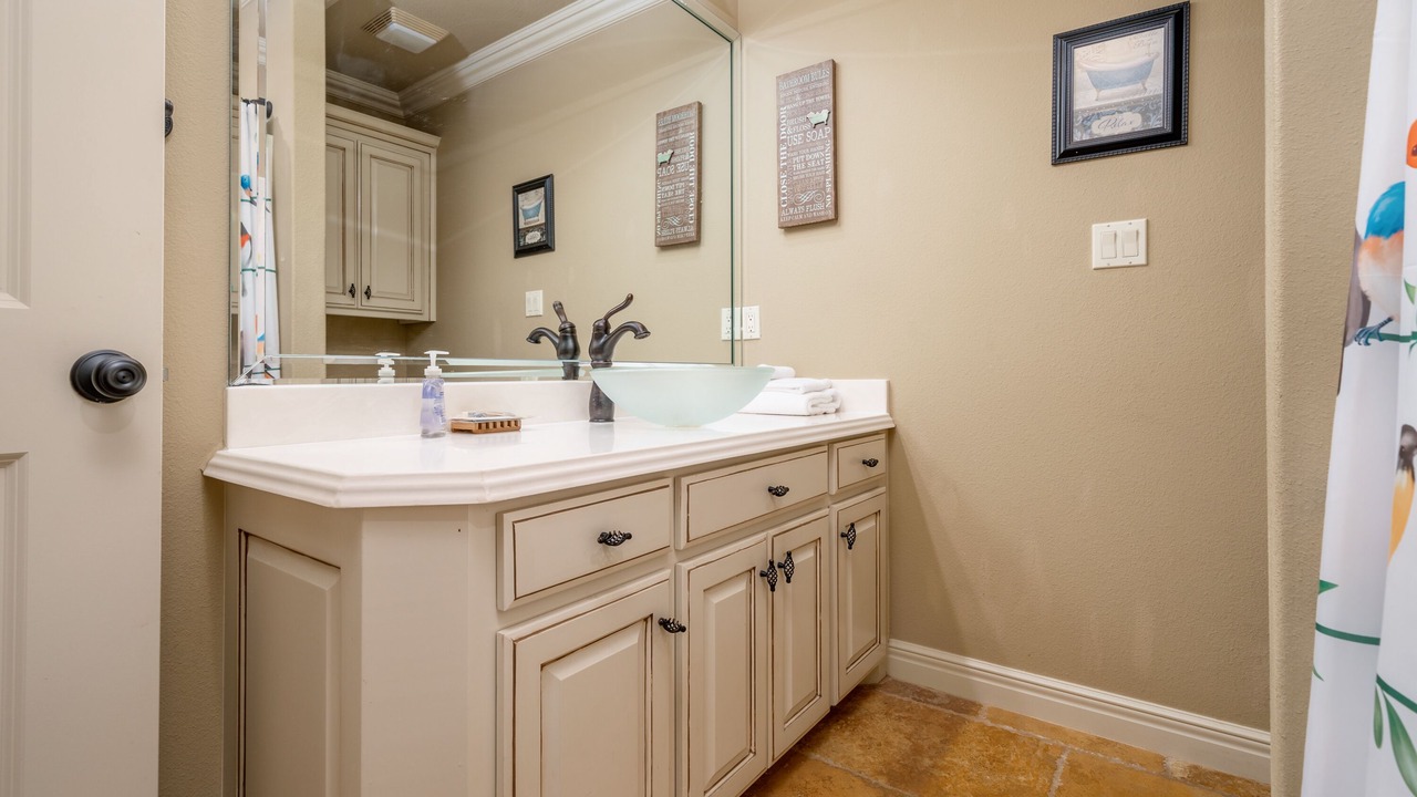 Photo of Bathroom in Lake Hamilton