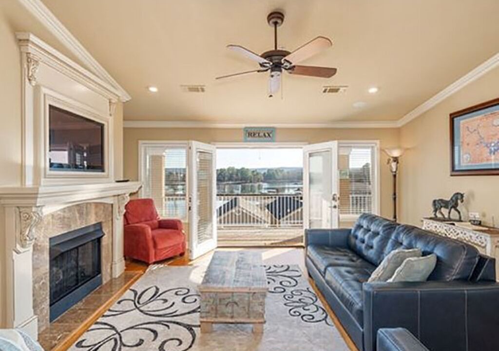 Photo of Livingroom in Lake Hamilton