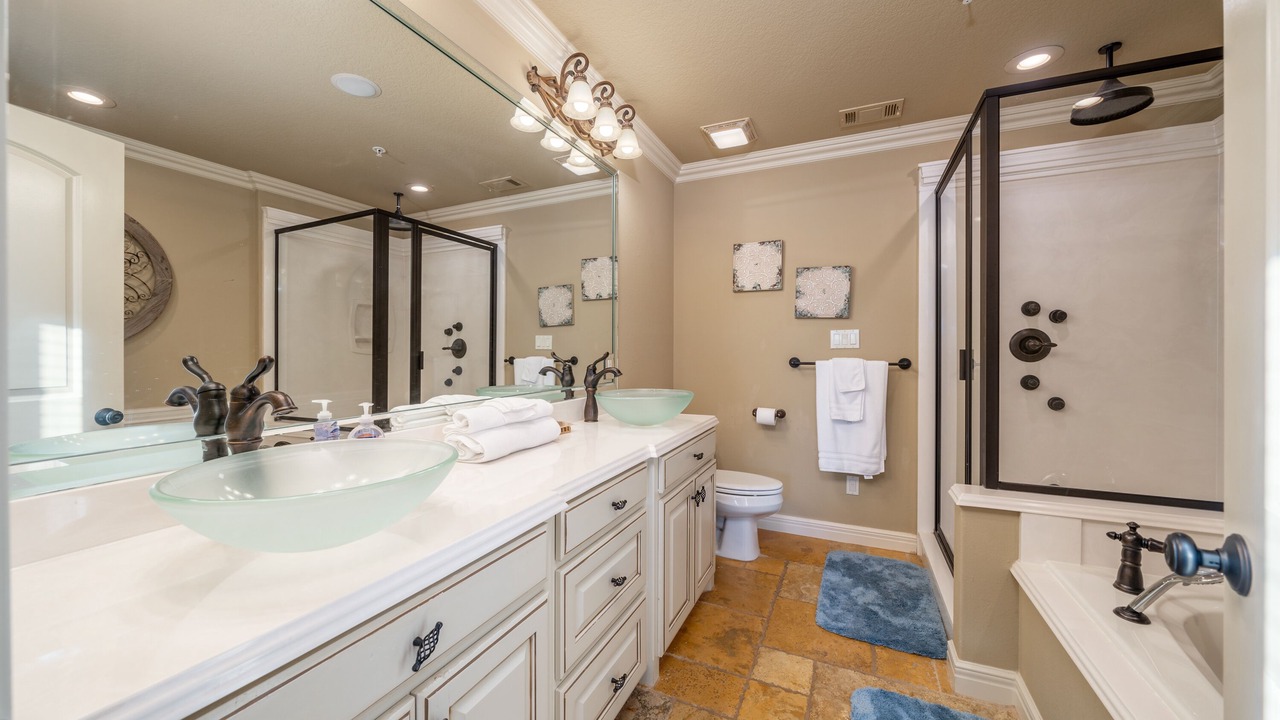 Photo of Bathroom in Lake Hamilton