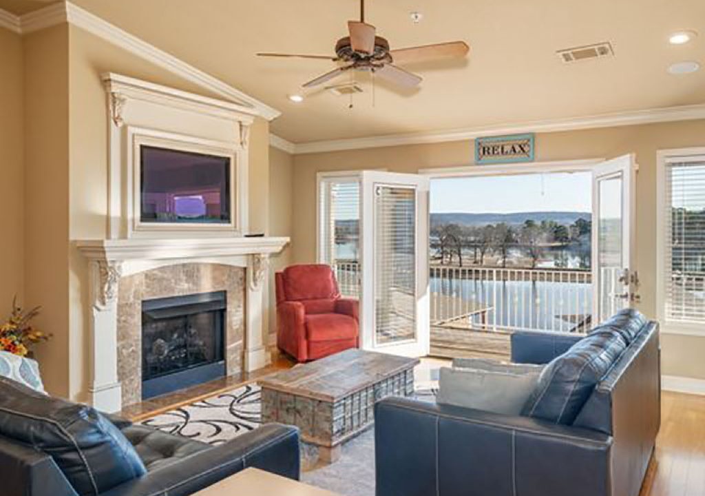 Photo of Livingroom in Lake Hamilton