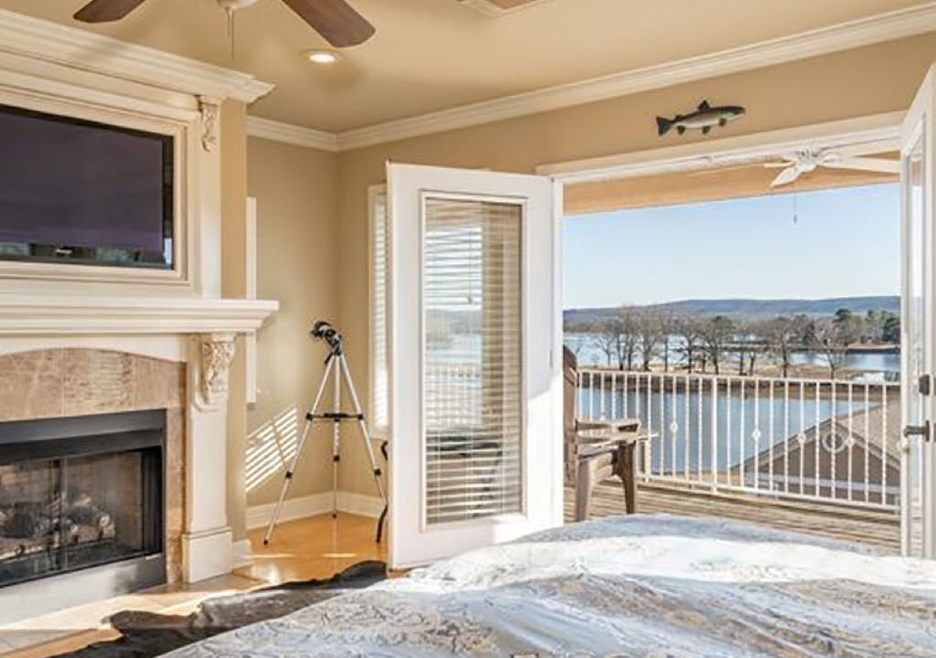 Photo of Bedroom in Lake Hamilton