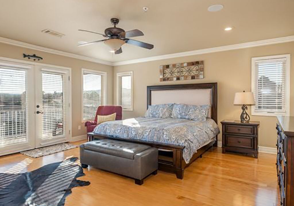 Photo of Bedroom in Lake Hamilton