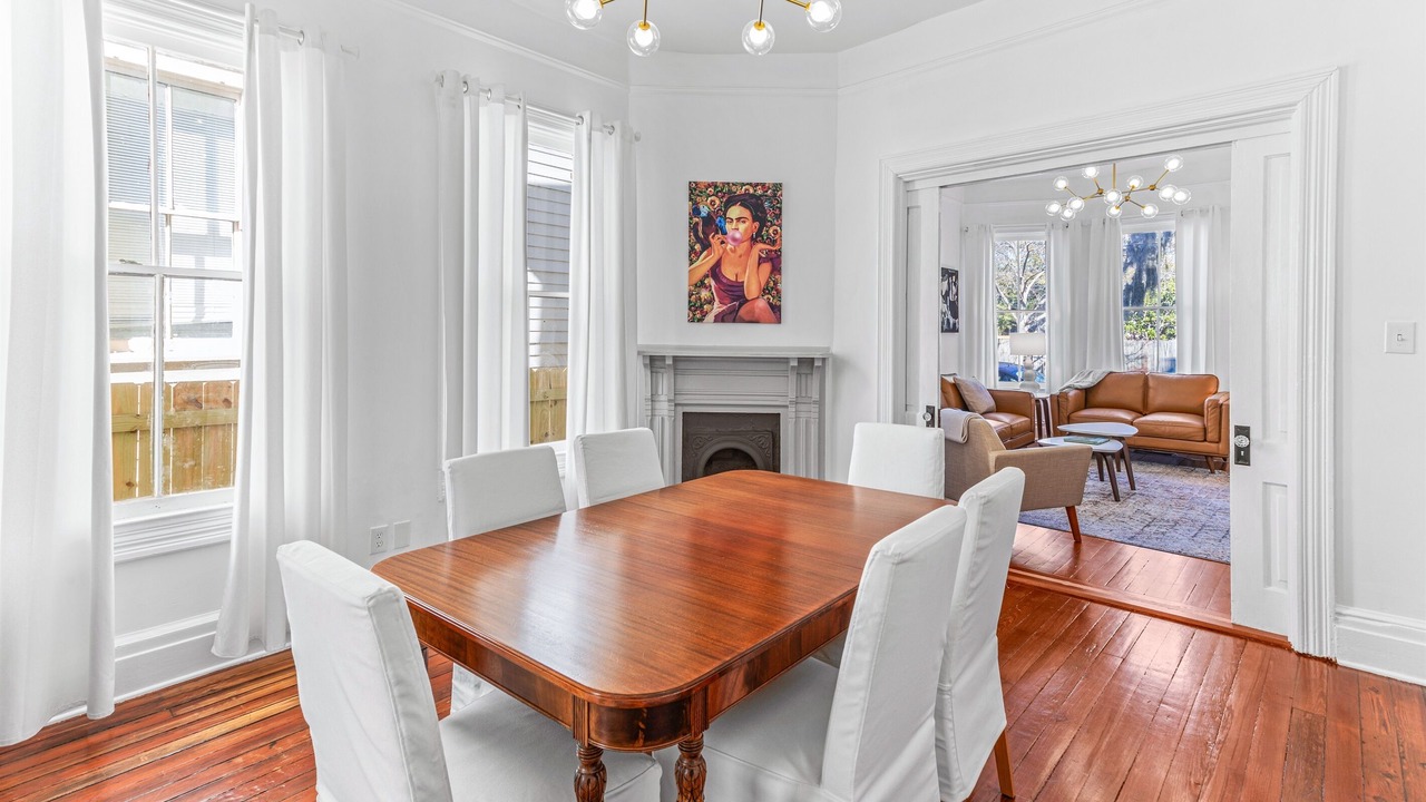 Photo of Livingroom in Dixon Park