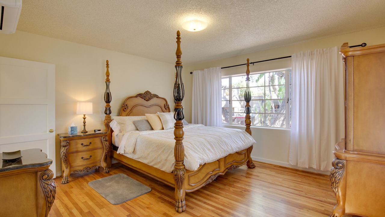 Photo of Bedroom in Spring Valley
