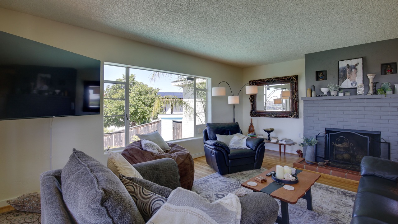 Photo of Livingroom in Spring Valley