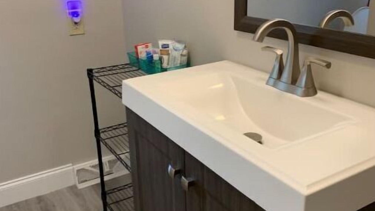 Photo of Bathroom in Niagara Falls
