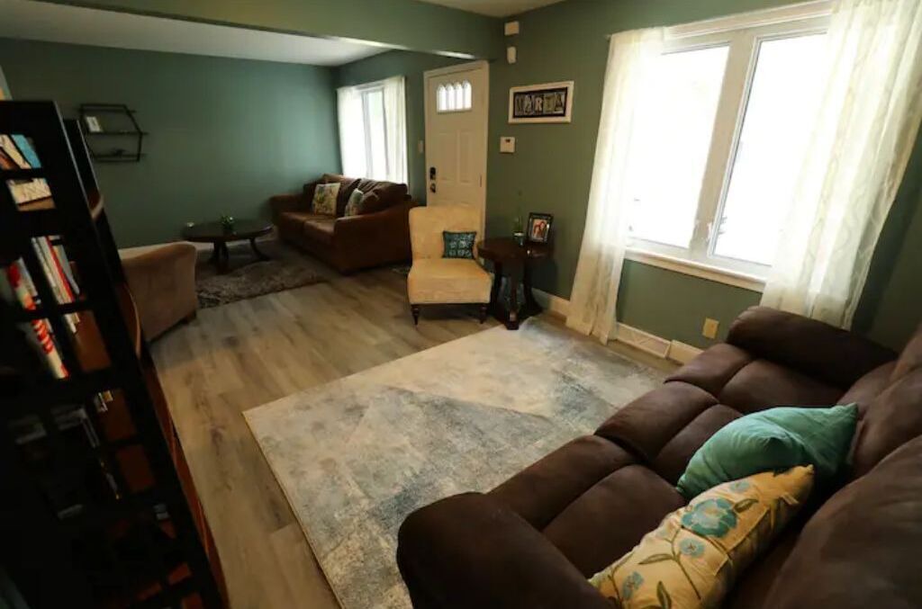 Photo of Livingroom in Niagara Falls