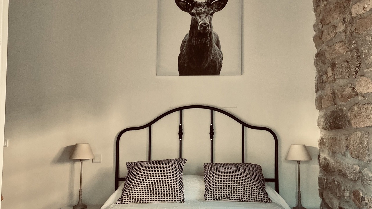 Photo of Bedroom in Quarre-les-Tombes