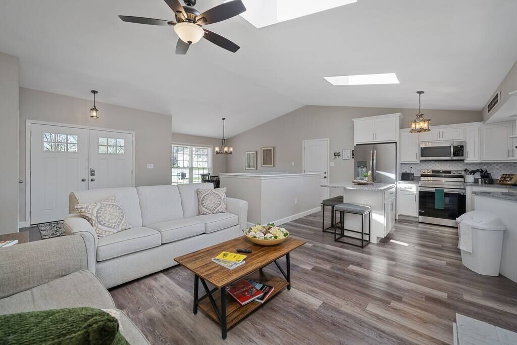 Photo of Livingroom in St. Peters