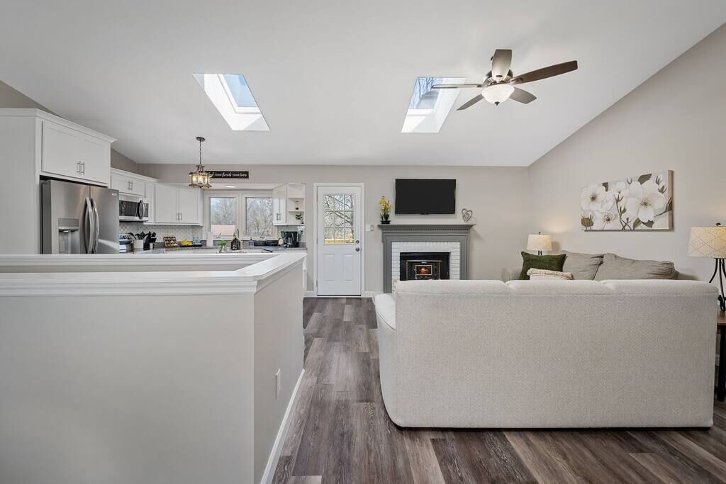 Photo of Livingroom in St. Peters