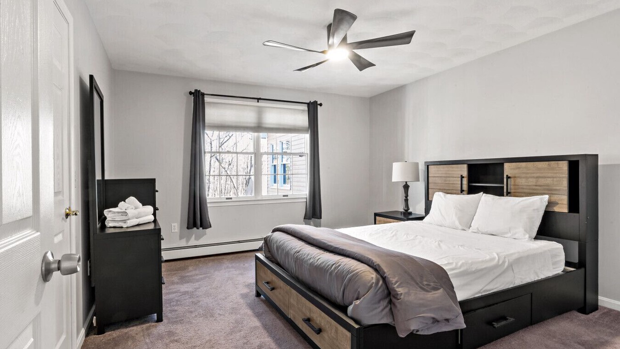 Photo of Bedroom in Saunderstown