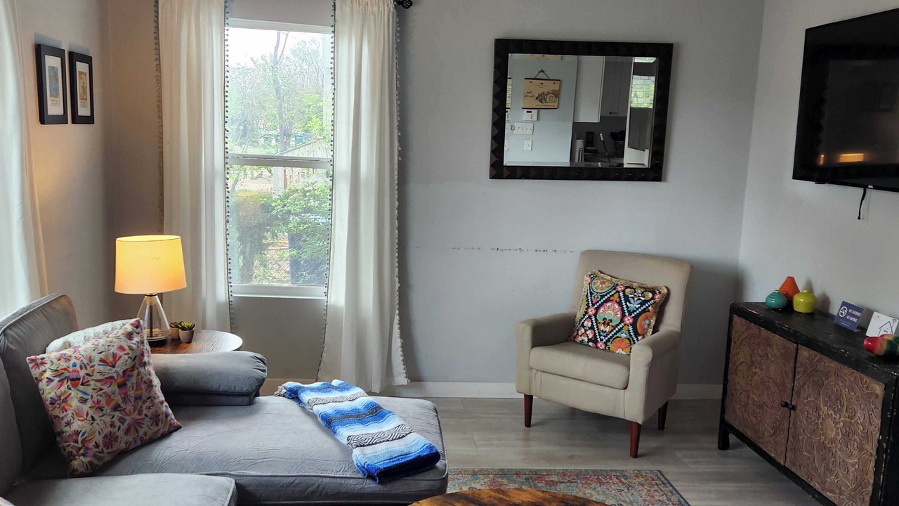 Photo of Livingroom in Northwest Los Angeles Heights