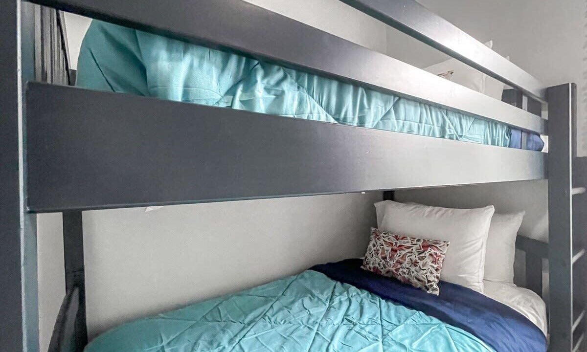Photo of Bedroom in Northwest Los Angeles Heights
