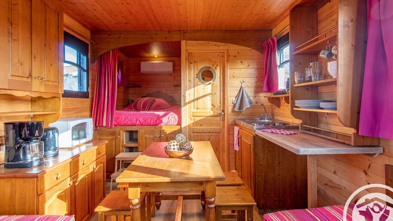 Photo of Bedroom in Saint-Hilaire-du-Bois