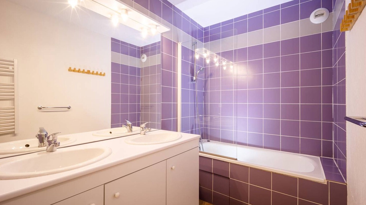 Photo of Bathroom in Germ