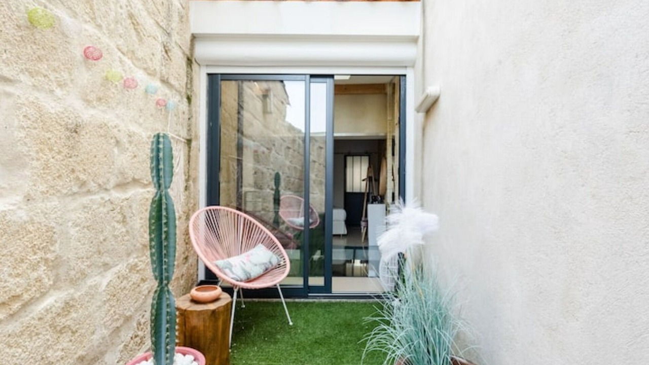 Photo of Patio Balcony in Saint-Laurent-d'Aigouze